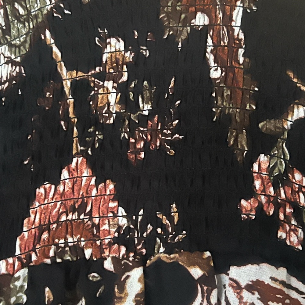 Elegant Black and Brown Blouse - Picture 6 of 11